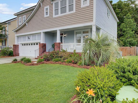 5th image of 204 Carolinian Dr