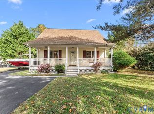 1120 S Glebe Rd, Montross, VA 22520