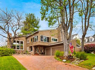 9118 Alpine Dr, Urbandale, IA 50322