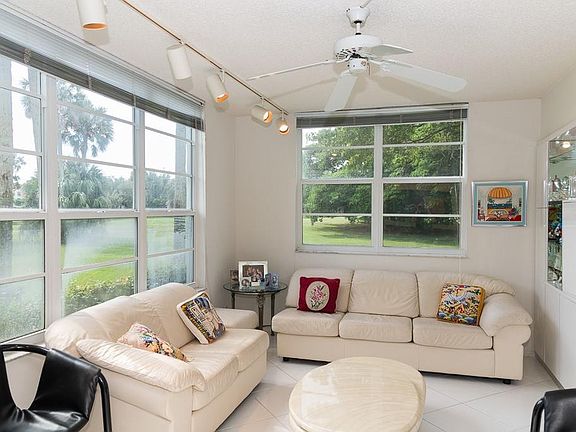5th image of 806 Cypress Grove Lane #106