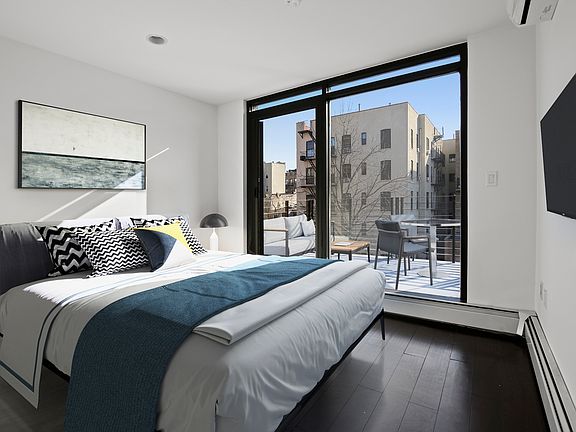 4th image of 112 S 2nd St #4A