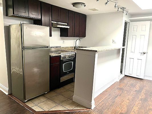 1st image of 88 Chambers St #5R