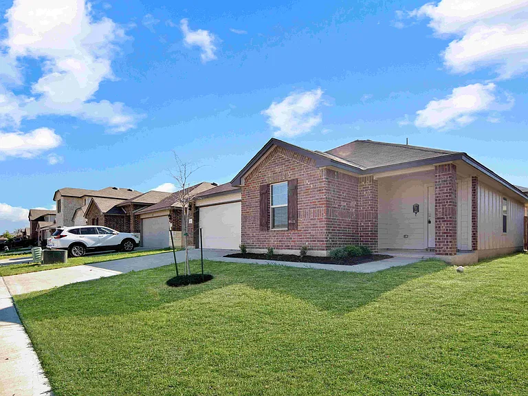 9621 Falme Ln — Photo 2