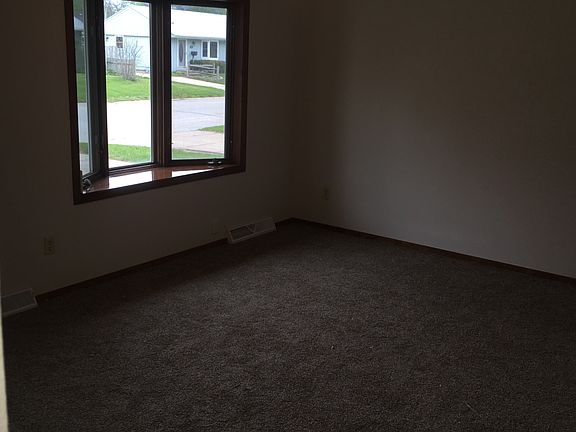 4th image of 1665 Cherry Hills Dr