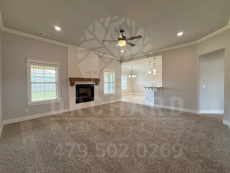 927 Fair Oaks St — Photo 5