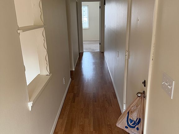 5th image of 6209 Stornoway Dr N Unit B