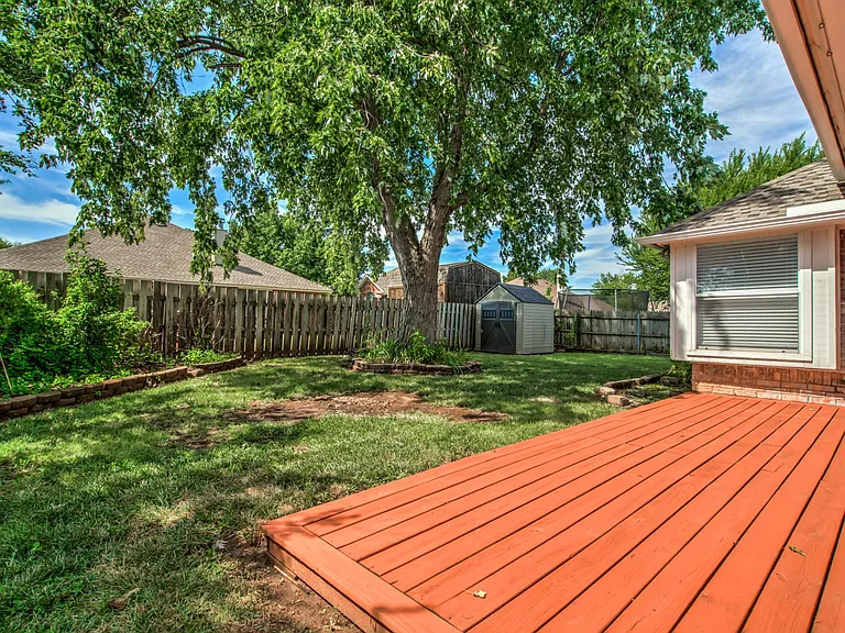 1812 Pebble Creek Blvd — Photo 42