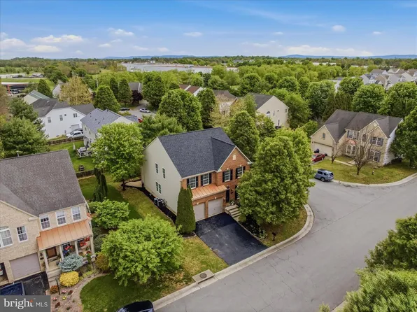 463 Richwood Hall Rd, Kearneysville, WV 25430