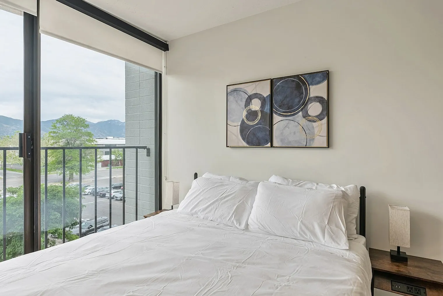 Studio, 1.0 bath, 495 sqft, $2,407 — Photo 2