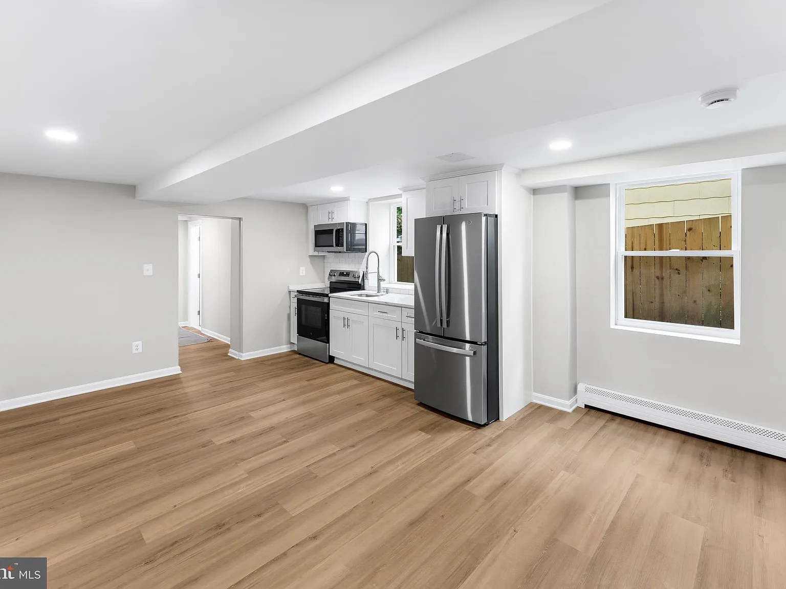 2 bed, 1728 sqft, $2,100 — Photo 4