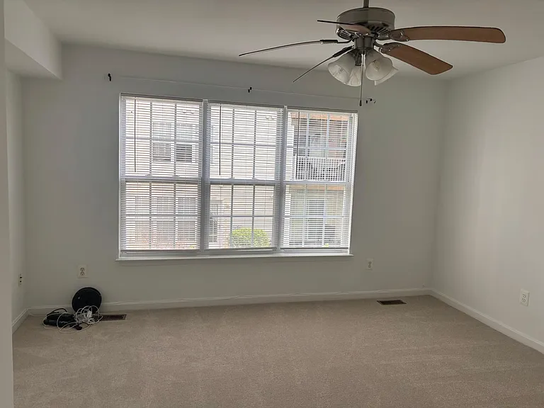 2489 Quick St #102 — Photo 25