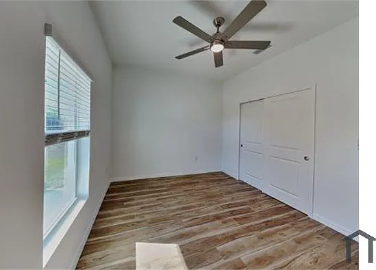 20241 Lorette Ave — Photo 10