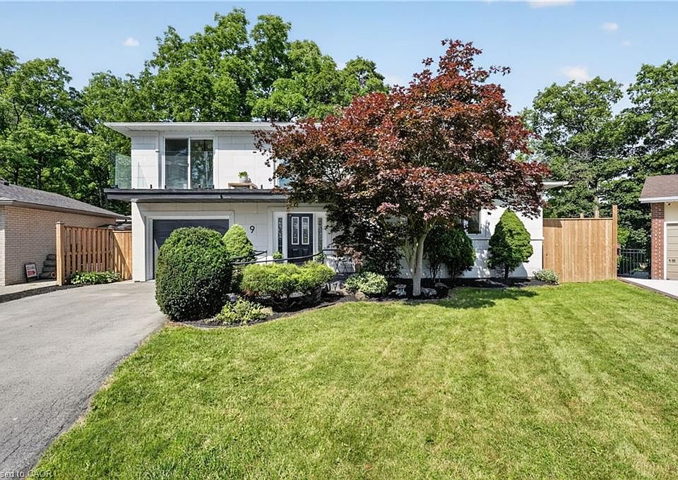 1st image of 9 Leslie Dr
