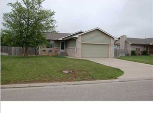 1727 N Prairie Run Cir, Mulvane, KS 67110