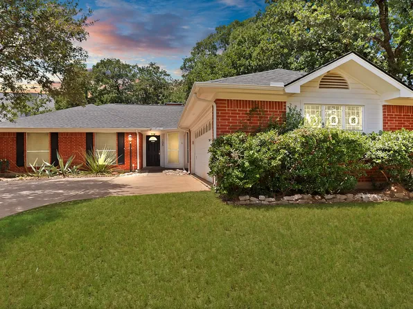 105 Arthur Dr, Kennedale, TX 76060