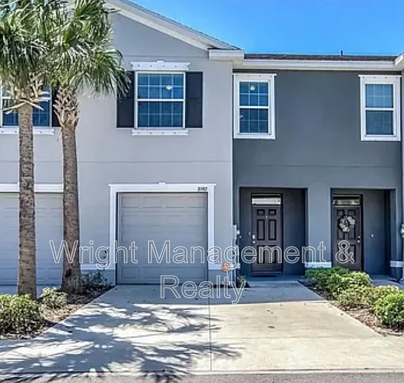 3 bed, 2.5 bath, 1707 sqft, $2,200 — Photo 1