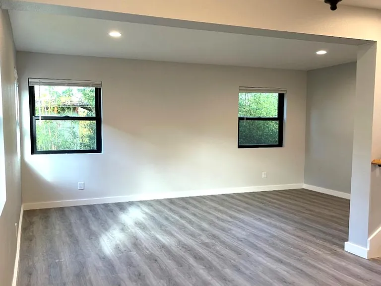 1441 Josephine St — Photo 10