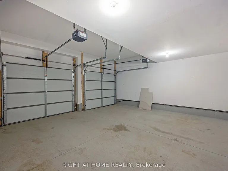 1960 Dalmagarry Rd #34 — Photo 32