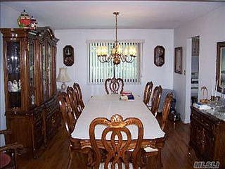 4th image of 11 Sherry Ln