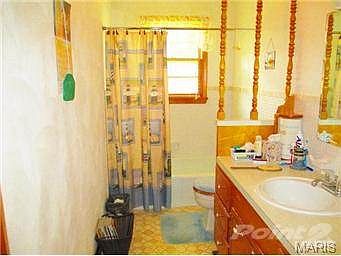 View of the large bathroom.