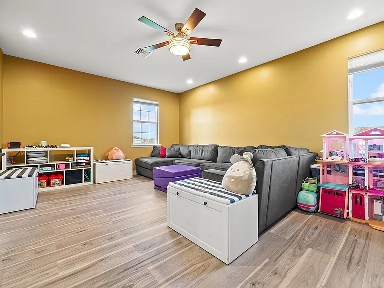 7484 Ripetta St — Photo 32