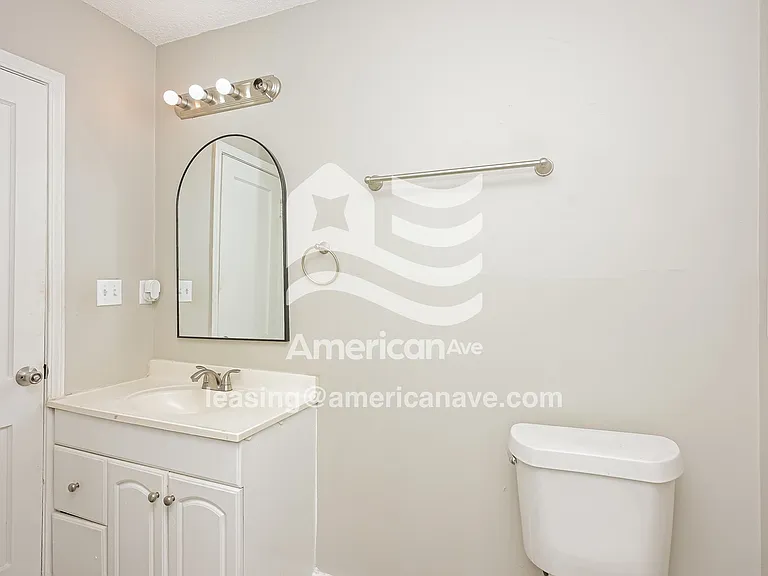 1237584_013_bathroom_13.jpg