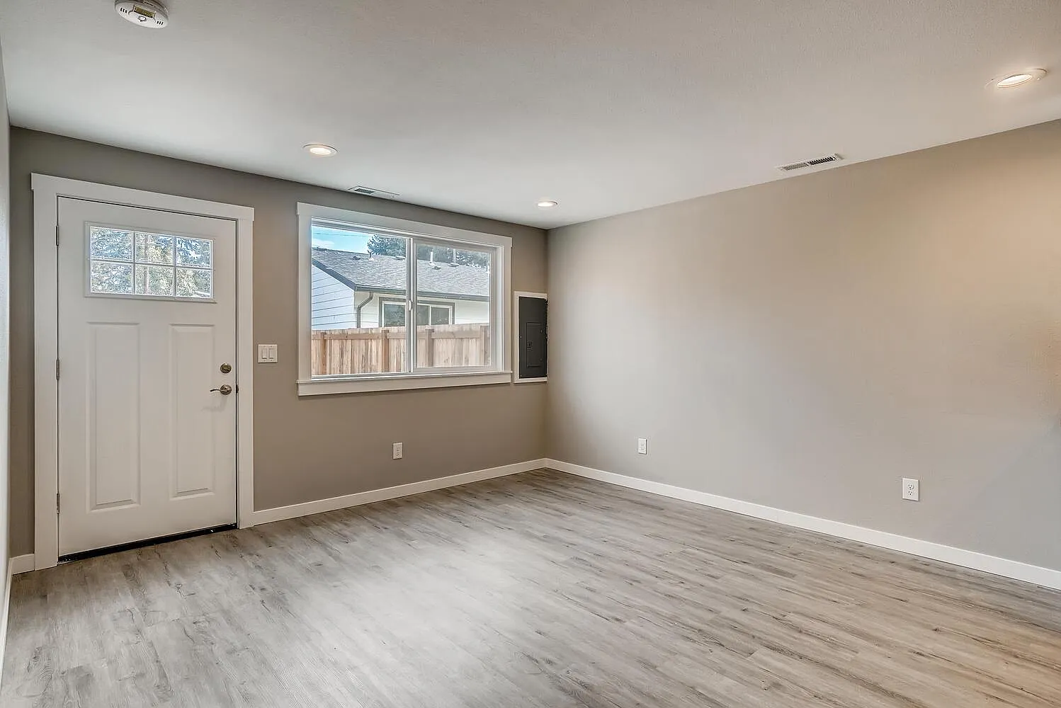 2 bed, 625 sqft, $1,795 — Photo 2