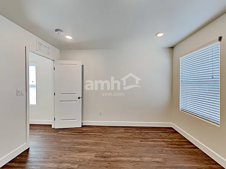 1522 Garden Swing Ave — Photo 10