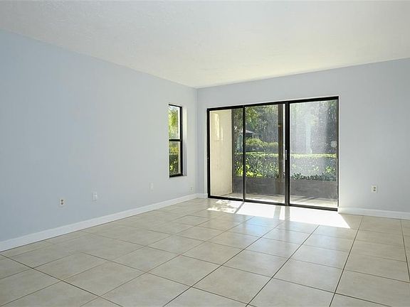 3rd image of 1488 Pine Glen Ln APT B1