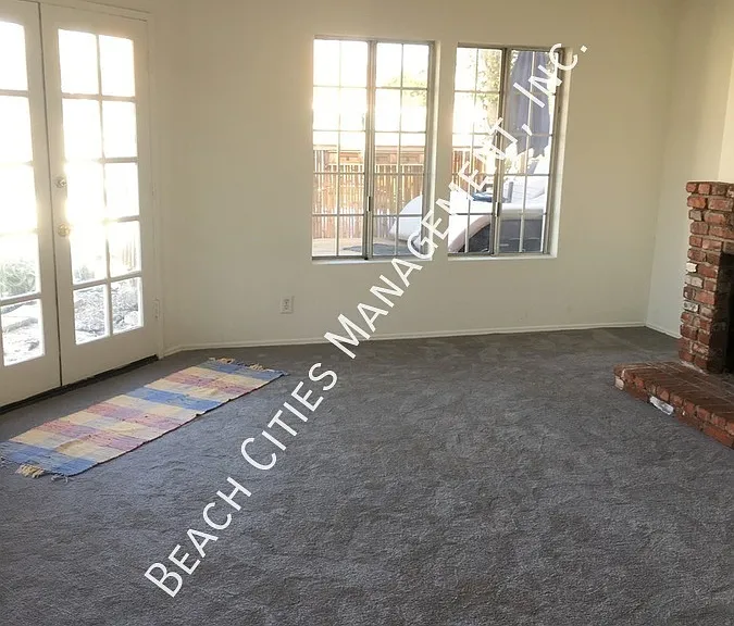 202 Elmira Ave — Photo 9