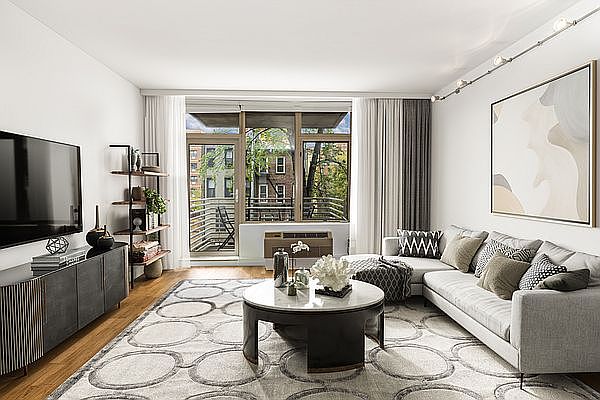 1st image of 161 E 110th St APT 3