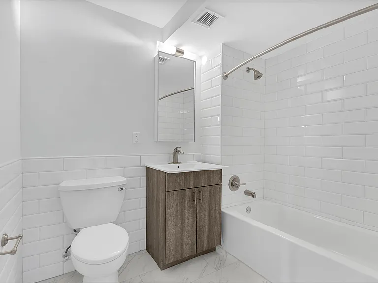 142 Richards St #4B — Photo 8