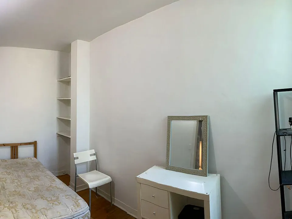 bedroom #2 , queen size bed, computer desk, chair, buildin bookshelf, big windows , wood floor,new paint