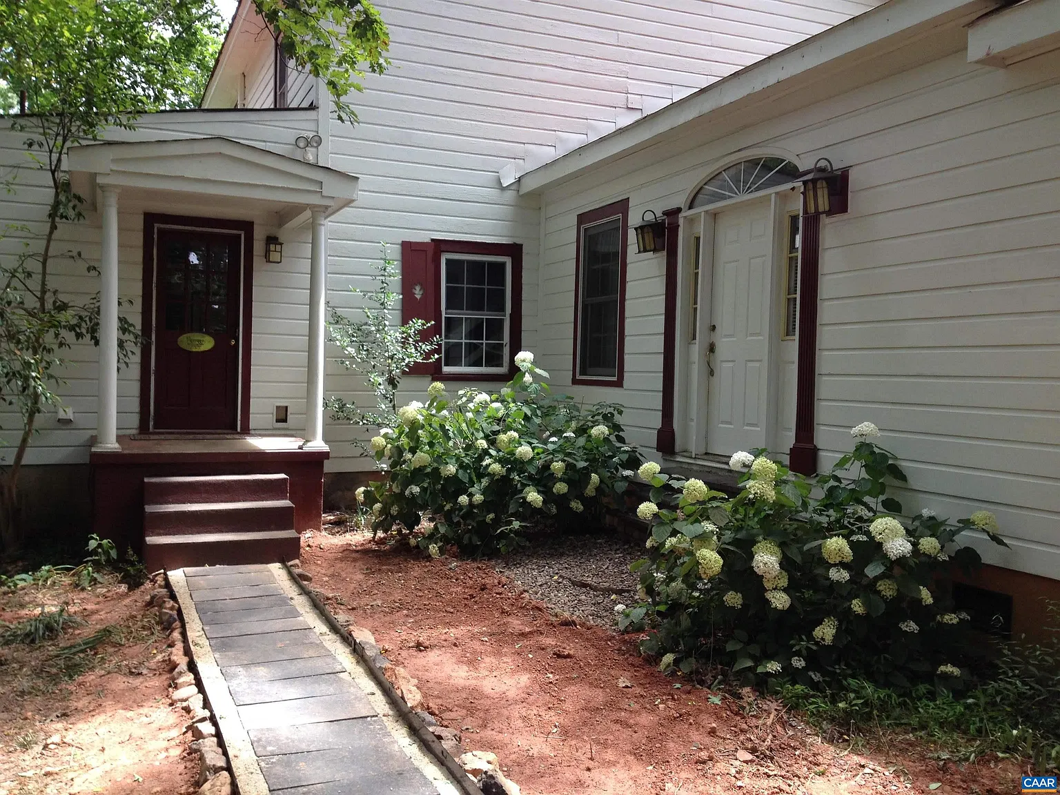 4 bed, 3.0 bath, 2439 sqft, $2,950 — Photo 2