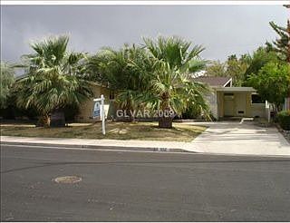 2nd image of 552 Canosa Ave