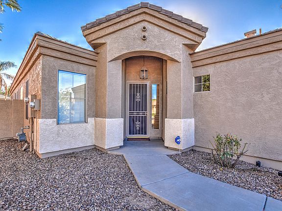 3rd image of 871 W Oriole Way