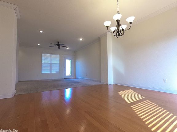 5th image of 374 Palos Verdes Dr