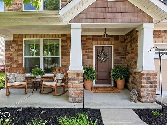 2nd image of 4665 Muscatine Way