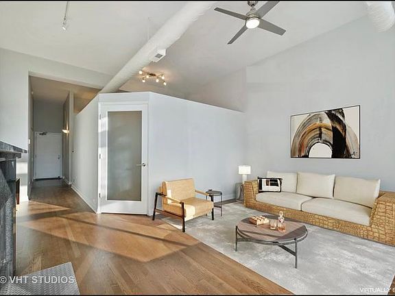 5th image of 2343 N Greenview Ave APT 109
