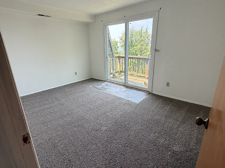 4208 Shore Dr #10 — Photo 3