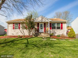 8620 Clifton St, Marshall, VA 20115