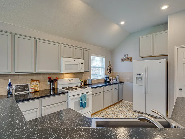 2409 Mallard Dr — Photo 19