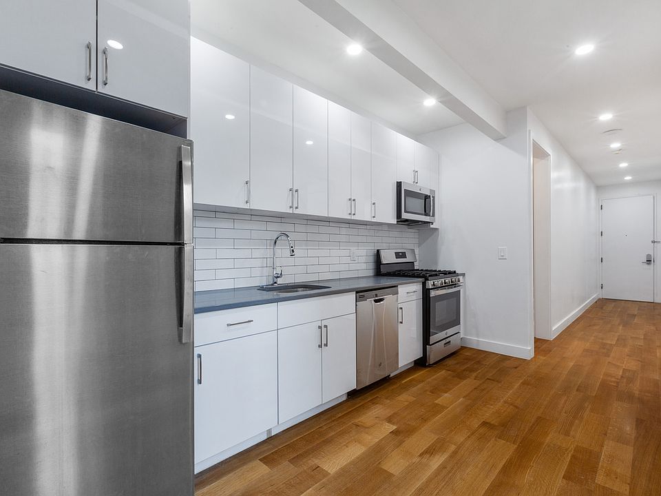 1st image of 564 W 182nd St #1A