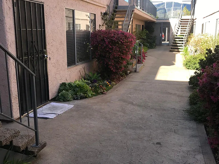 4431 Ocean View Blvd — Photo 5