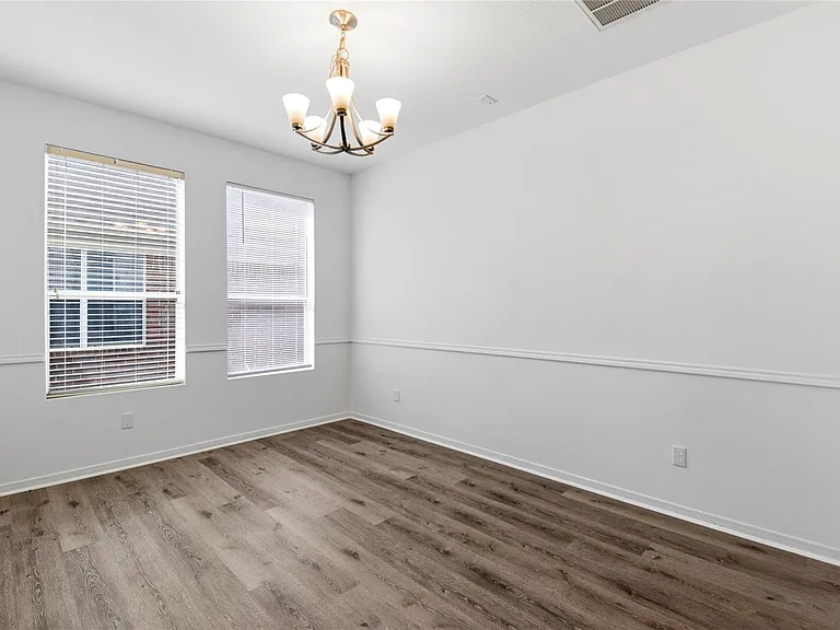 18427 Grove Brook Ln — Photo 17
