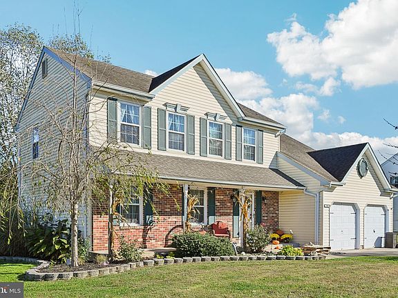 4th image of 338 Sugar Hill Dr