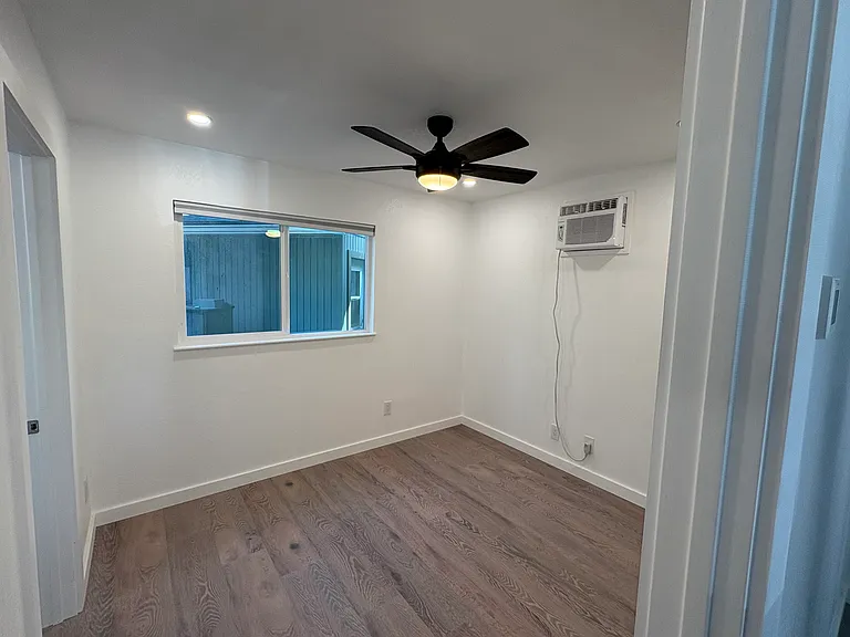 1038 Winnemucca Ave #1 — Photo 8