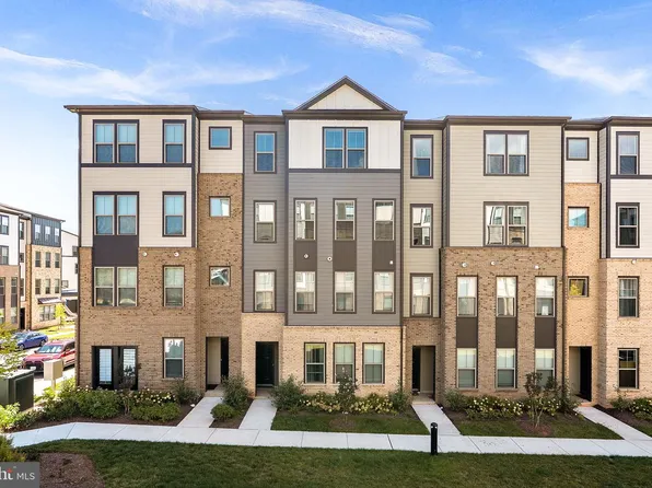 45954 Raven Ter, Sterling, VA 20165
