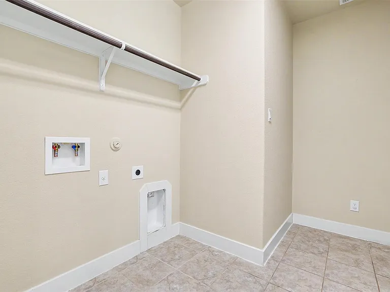 3319 Dalton St — Photo 34