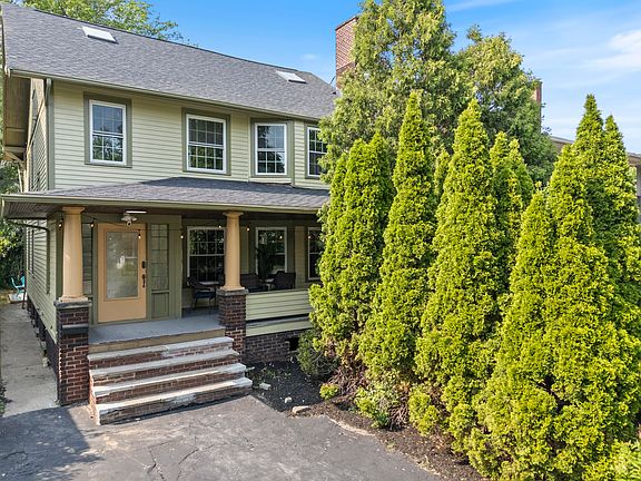 2nd image of 9400 Clifton Blvd #1